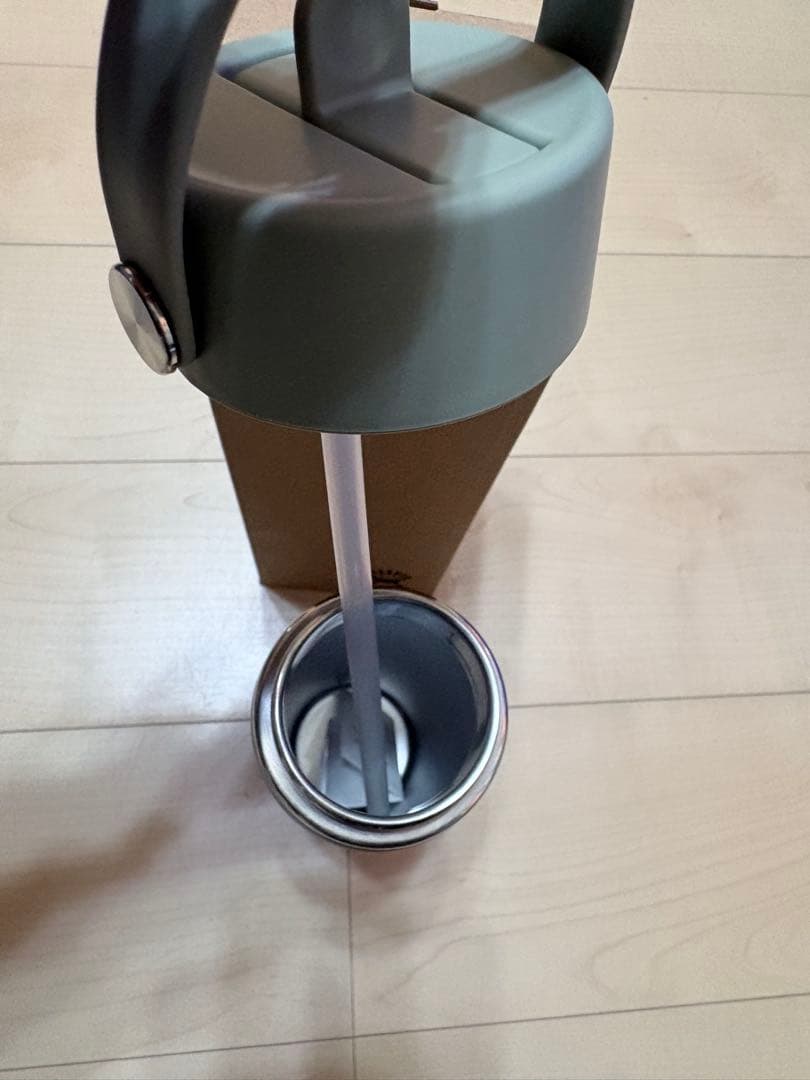 Hydro Flaskウォーターボトル　ボタニカル柄 ストロータイプ