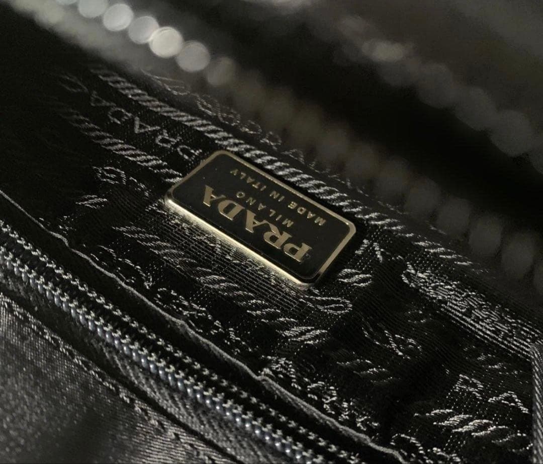 写真PRADA ブラック ナイロン ハンドバッグ