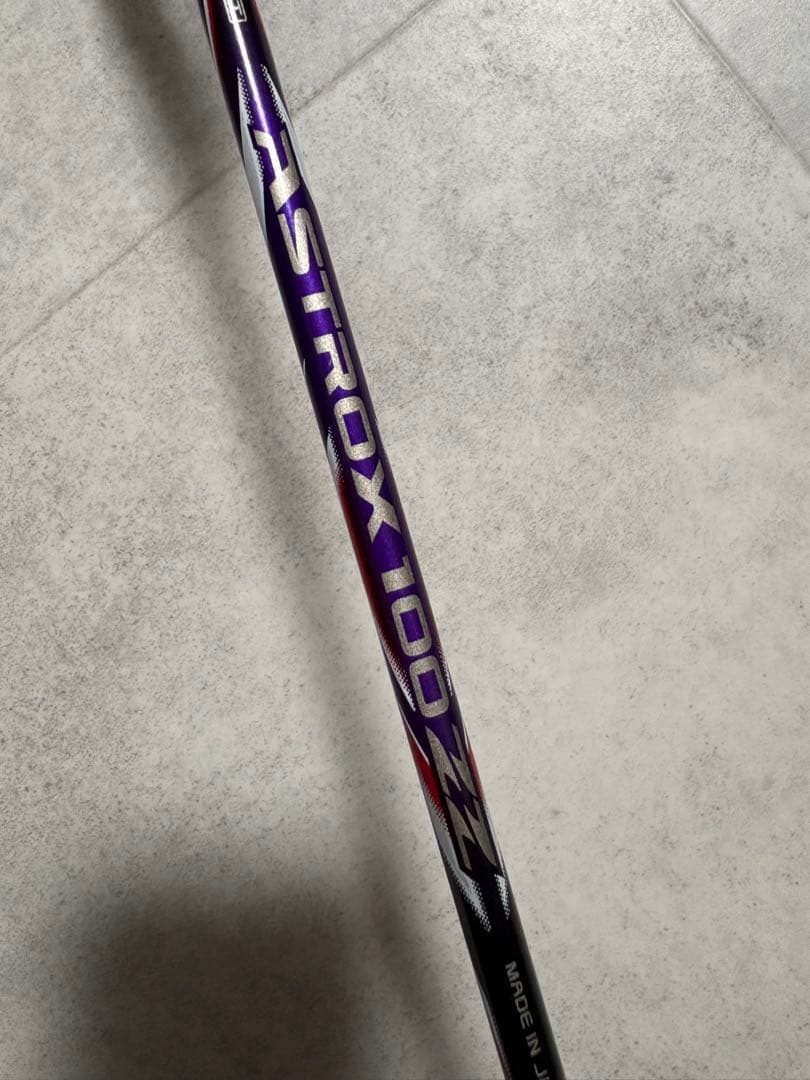 ASTROX 100 ZZ バドミントンラケットパープル