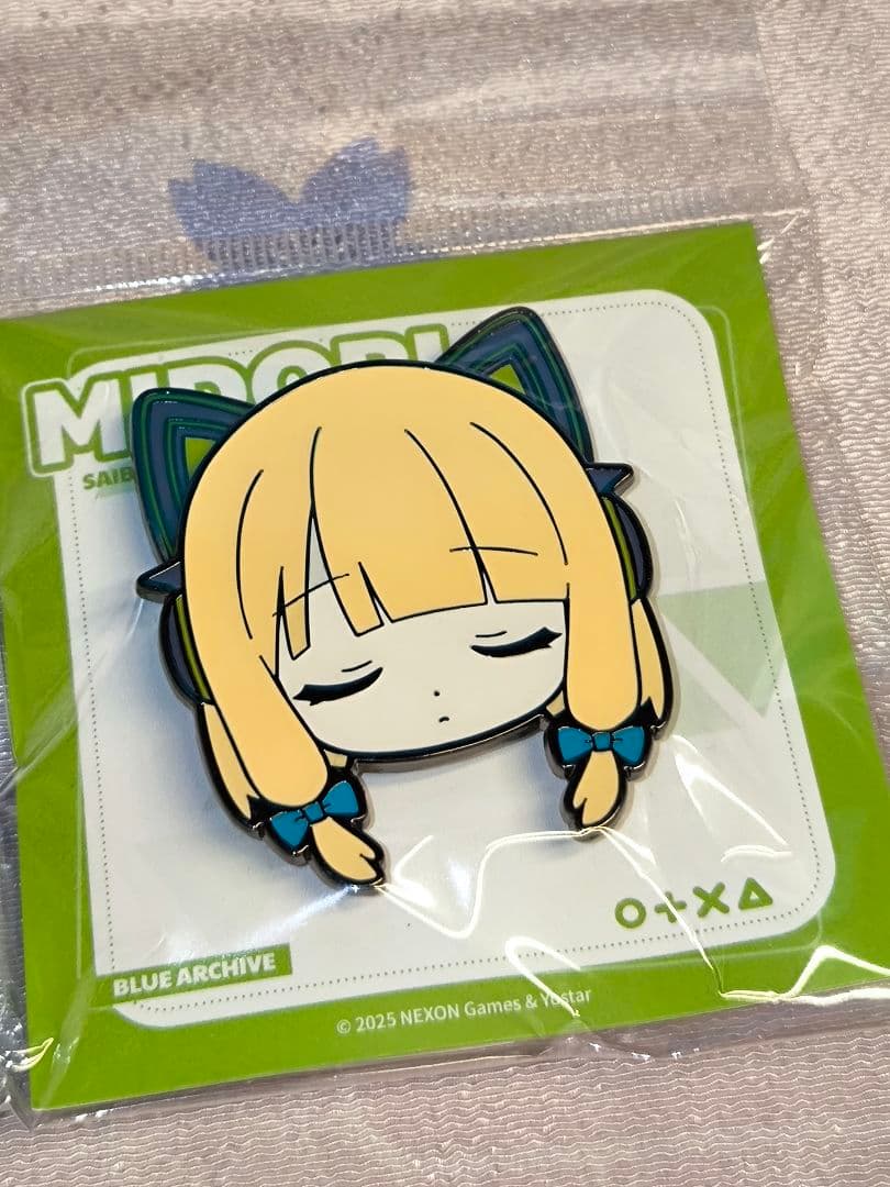 ブルーアーカイブ モモイ ミドリ 耳ゆれピンバッジ バネ付きピンバッジ