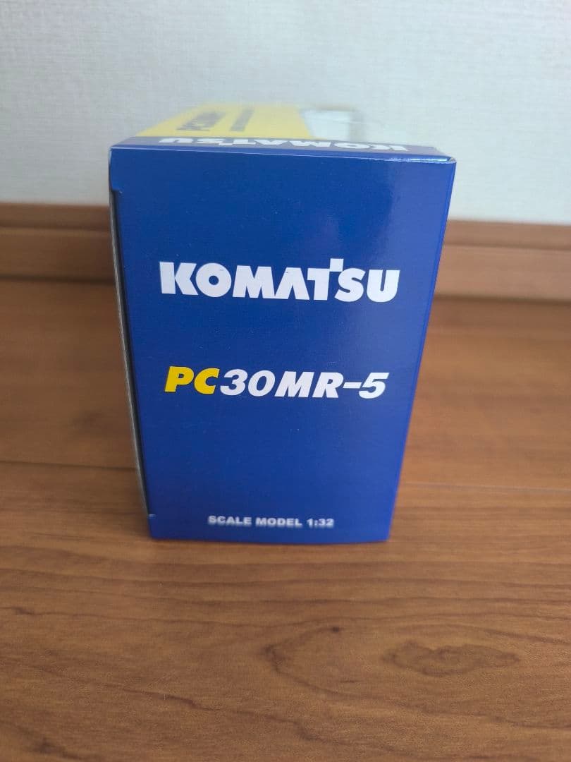 KOMATSU PC30MR-5 ミニ油圧ショベル 1:32