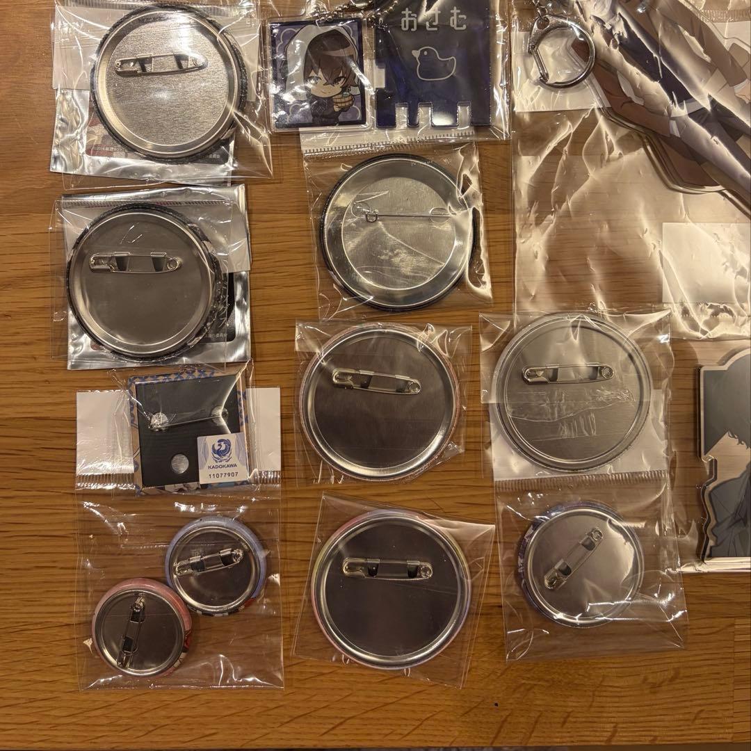 文豪ストレイドッグス　文スト　太宰治　缶バッジ　アクリルキーホルダー　アクスタ