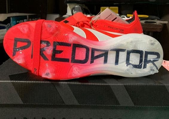 5000円お得 新品26cm adidas PREDATOR ELITE FG
