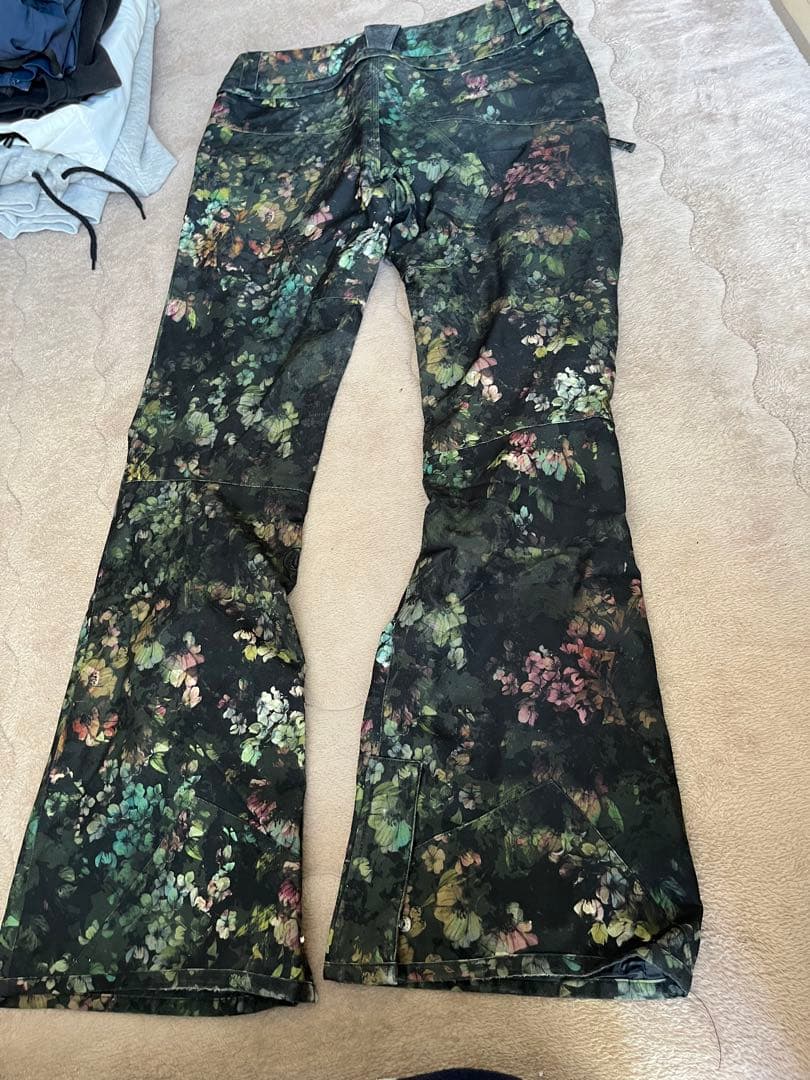 VOLCOM スノーボードウェアパンツMサイズ