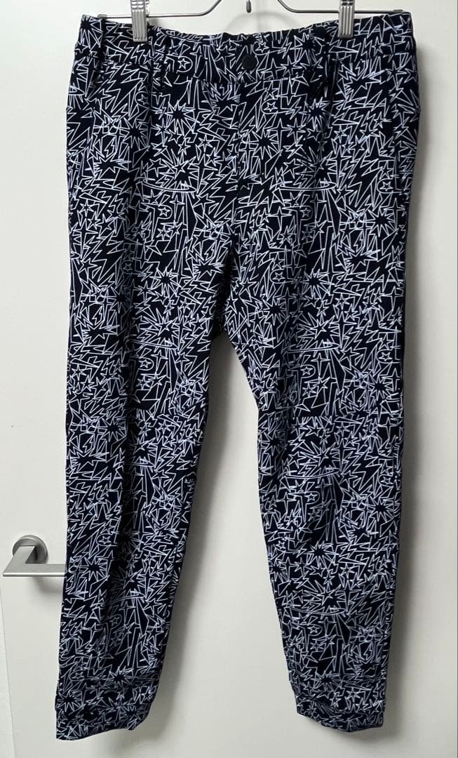 未使用パーリーゲイツ サイズ1裏起毛 ストレッチパンツ 星総柄 ダークネイビー