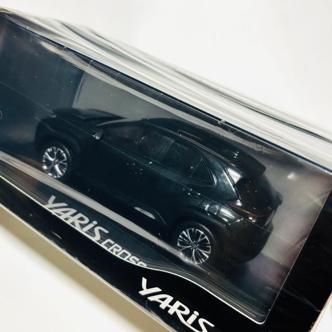 トヨタ ヤリスクロス 1/30 ミニカー ブラックマイカ新品 未開封品