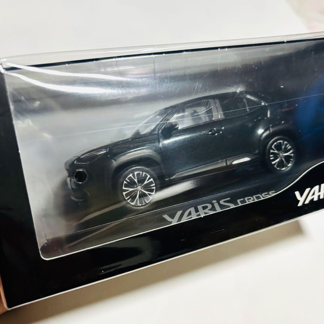 トヨタ ヤリスクロス 1/30 ミニカー ブラックマイカ新品 未開封品