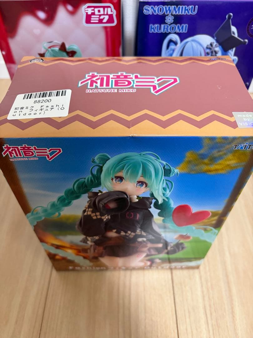初音ミク チロルチョコ 雪ミク Outdoor フィギュア3種セット