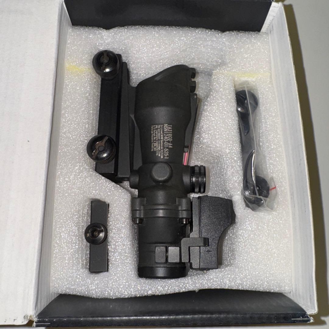 Trijicon ACOG 照準器　光学サイト　サバゲー