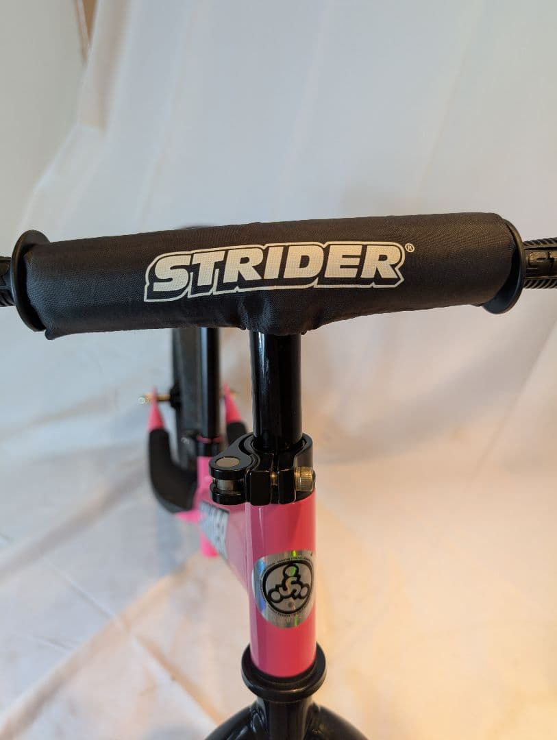 【良品】STRIDER SPORTS　スポーツタイプ　12インチ 　ピンク