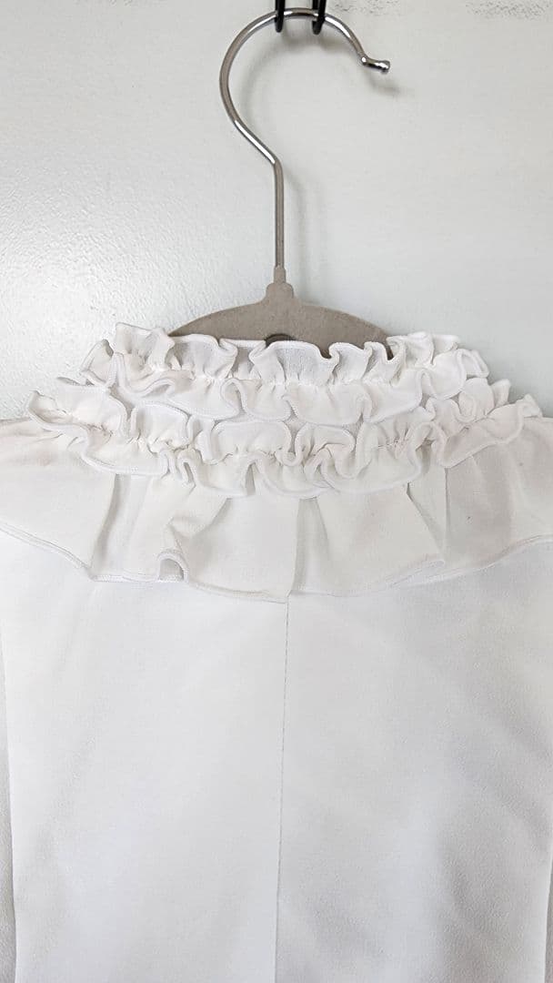 フラメンコ　フリル付きホワイトトップス　中古