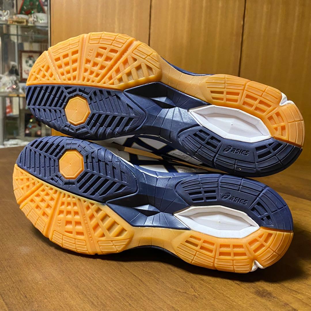 【asics】バレーシューズ