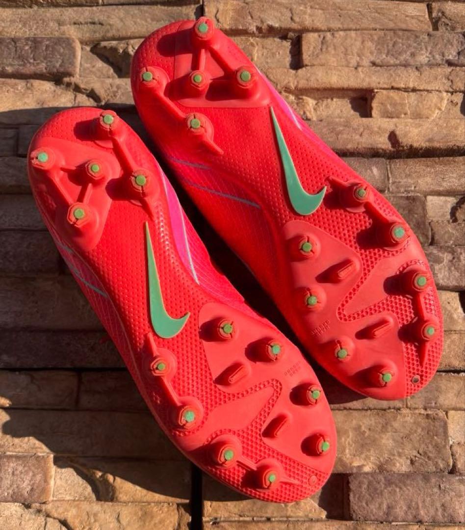 NIKE サッカースパイク マーキュリアルヴェイパー16ピンク