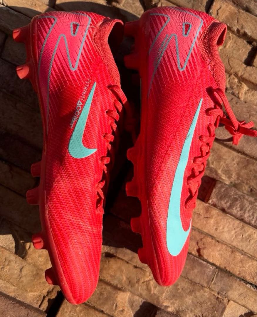 NIKE サッカースパイク マーキュリアルヴェイパー16ピンク