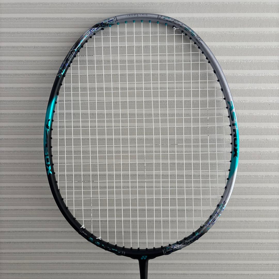 YONEX アストロクス88dプロ 4UG5