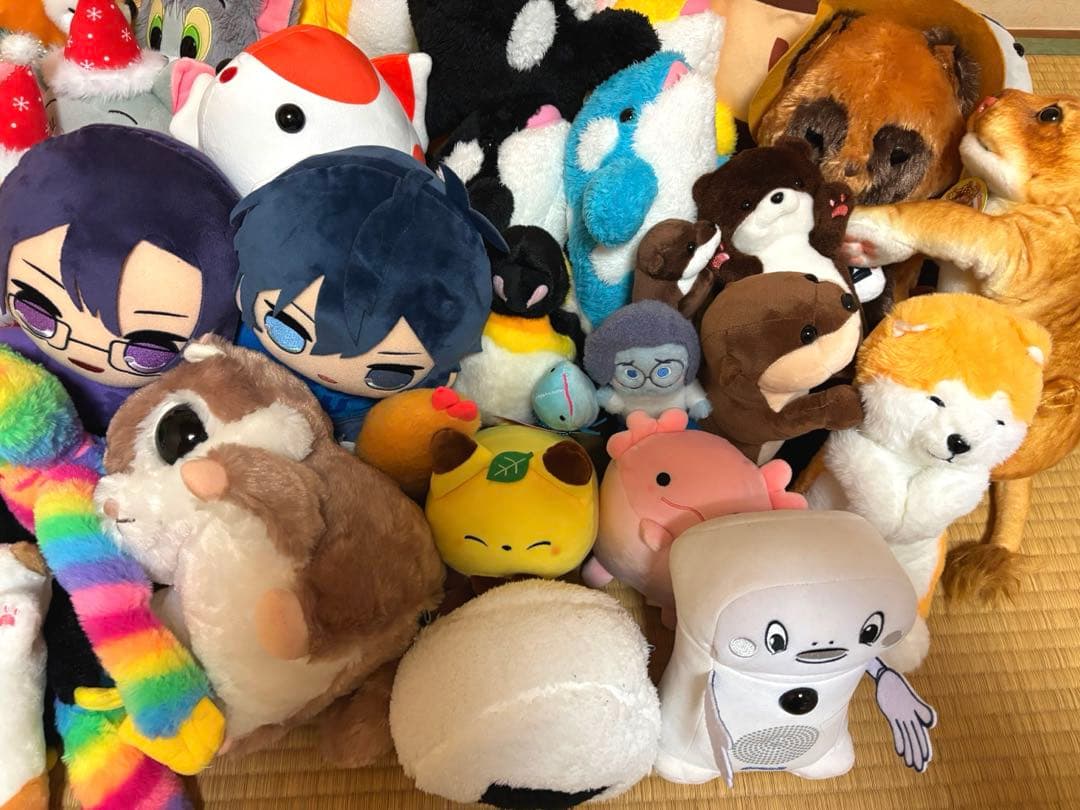 多様なキャラクターぬいぐるみ大量セット