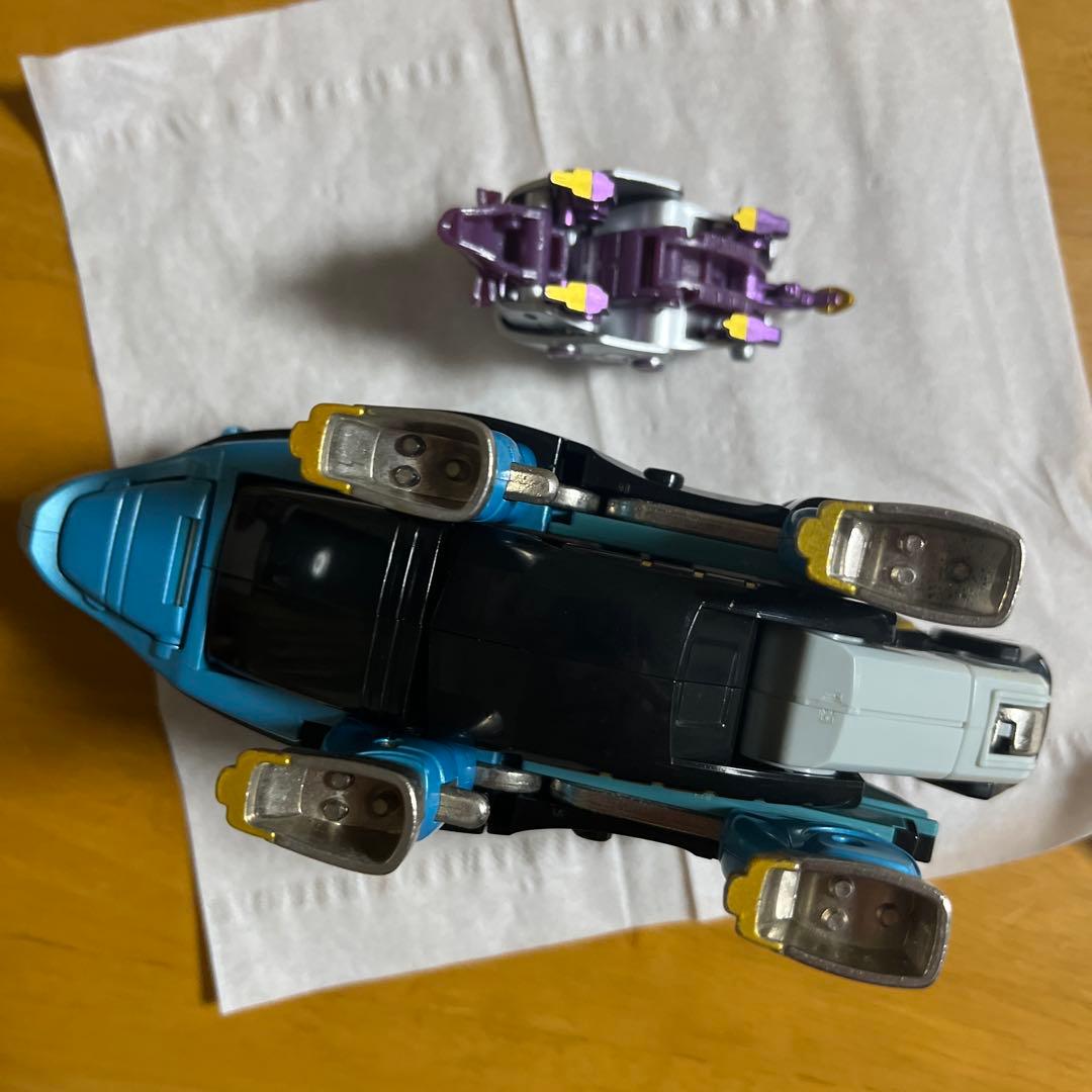 ヨ*ウ様 百獣戦隊ガオレンジャー　DXガオライノス　DXガオマジロ