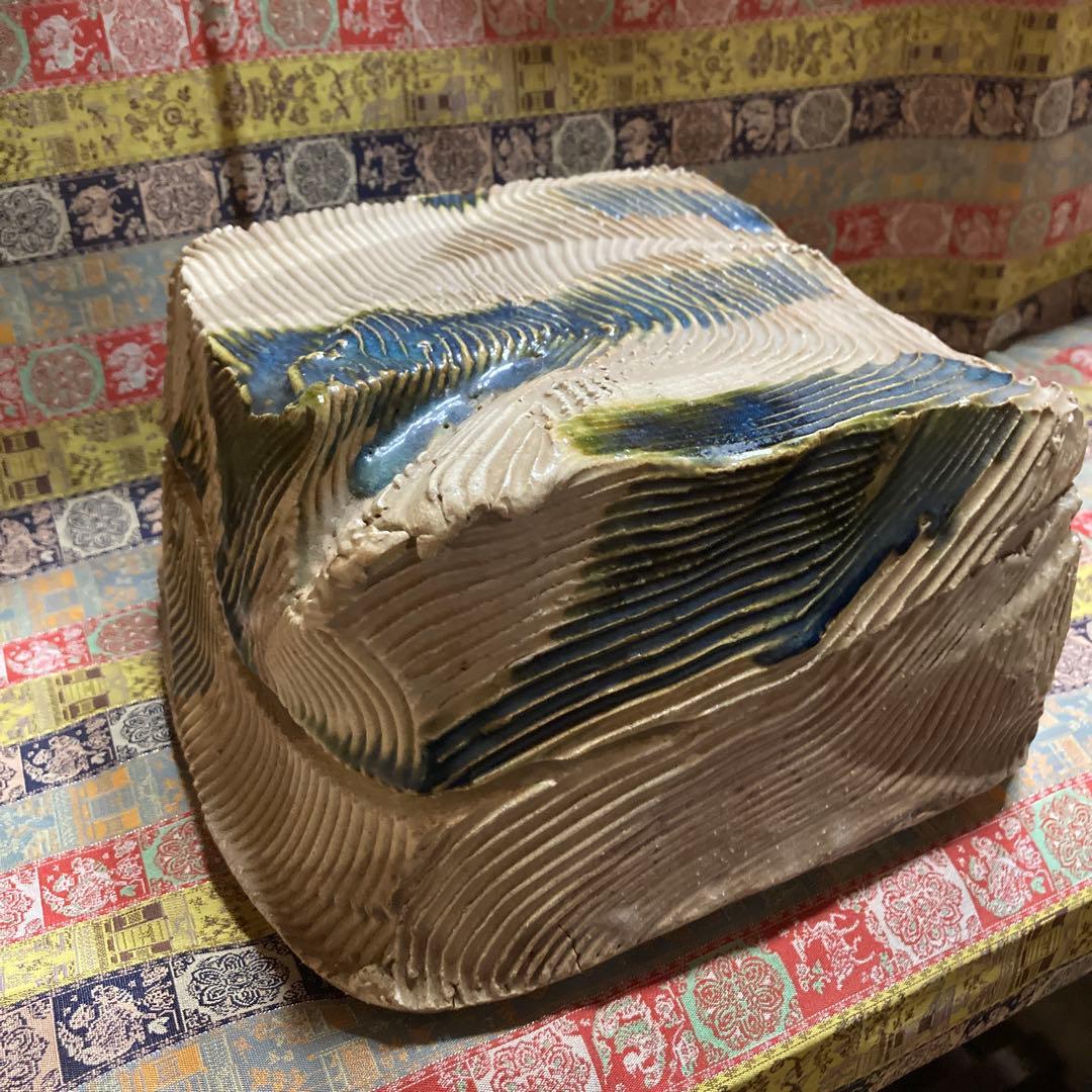 織部　陶箱　作家不詳　21×18×￼高18cm 4.4Kg