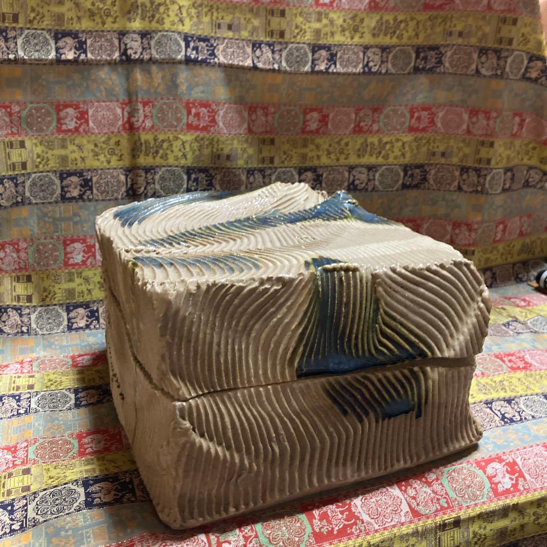 織部　陶箱　作家不詳　21×18×￼高18cm 4.4Kg