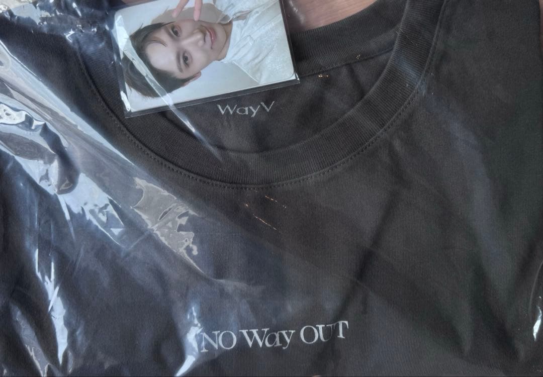 WayV 威神V NO Way OUT ソウルコンMD Tシャツ テン