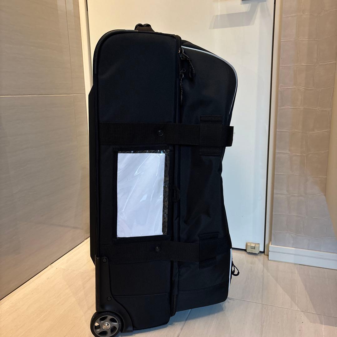DESCENTE 遠征バッグ 黒 キャスター付き　キャリー