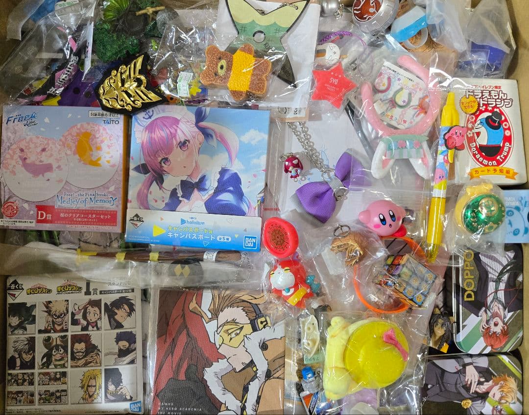 アニメグッズなど 140サイズ ノンジャンル 大量 まとめ売り 約548点