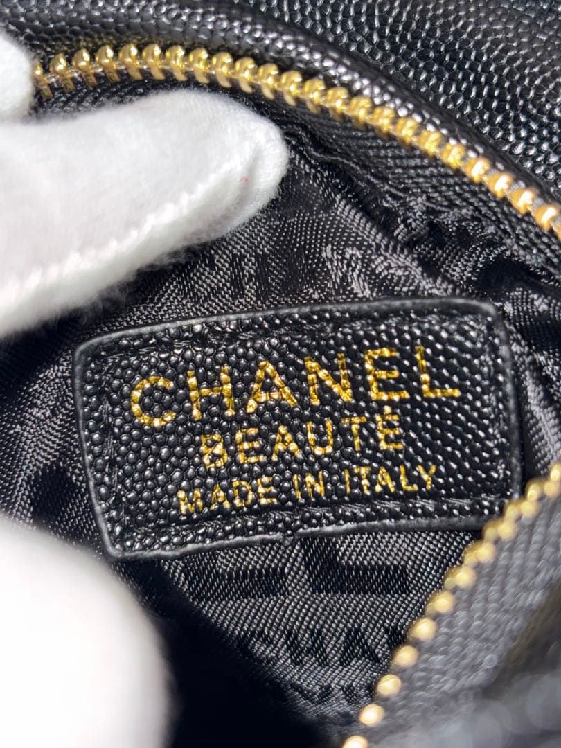 CHANEL ショルダーバッグ ハンドバッグ　キルティングブラック　ノベルティー