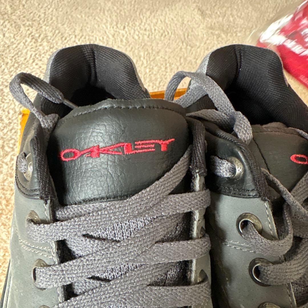 Oakley グレー シューズ クリンチングソール