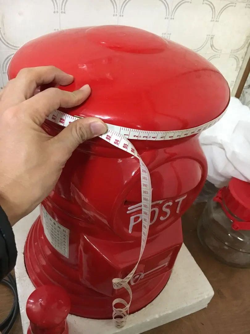 巨大ポスト
