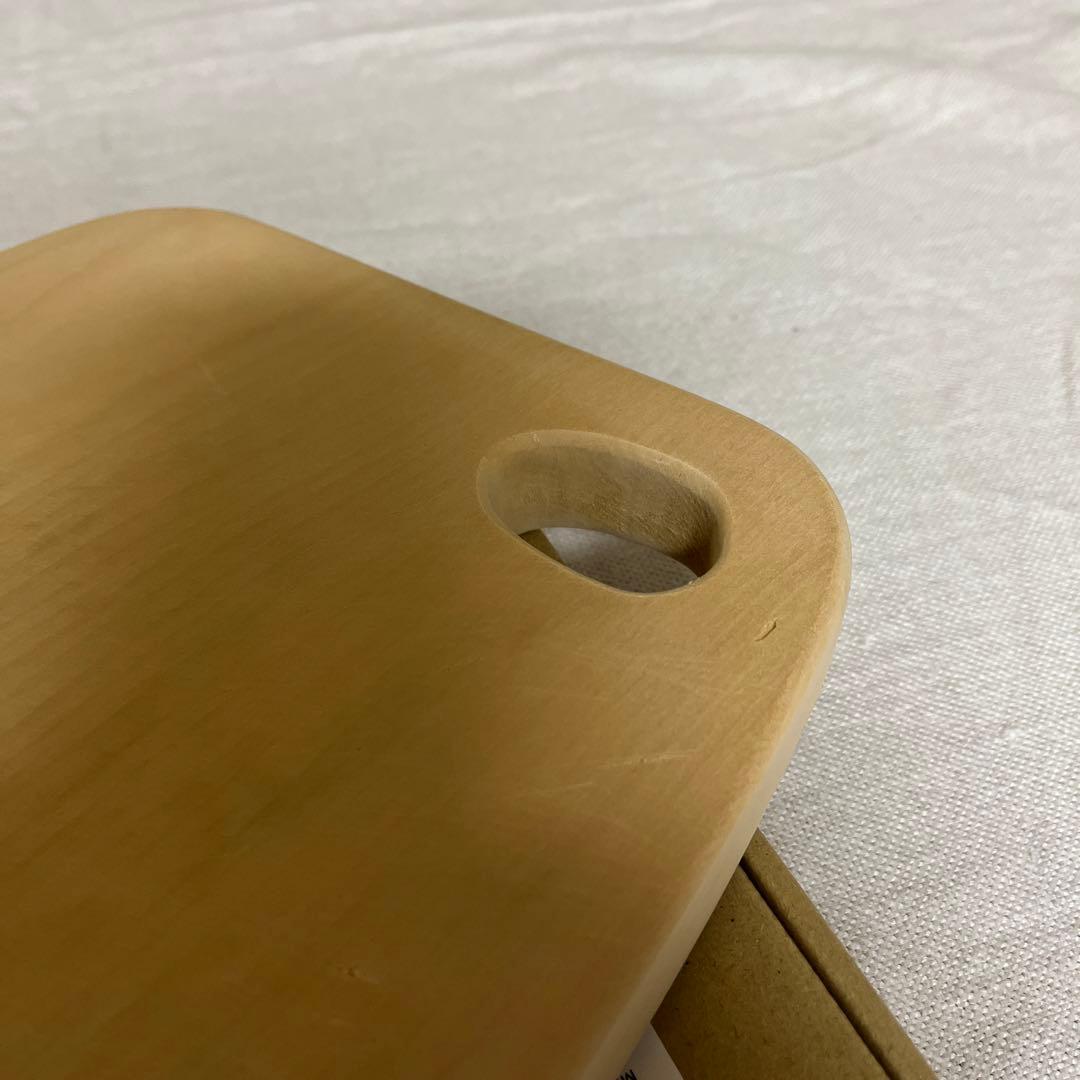 いちょうの木のまな板 大と中の間　woodpecker