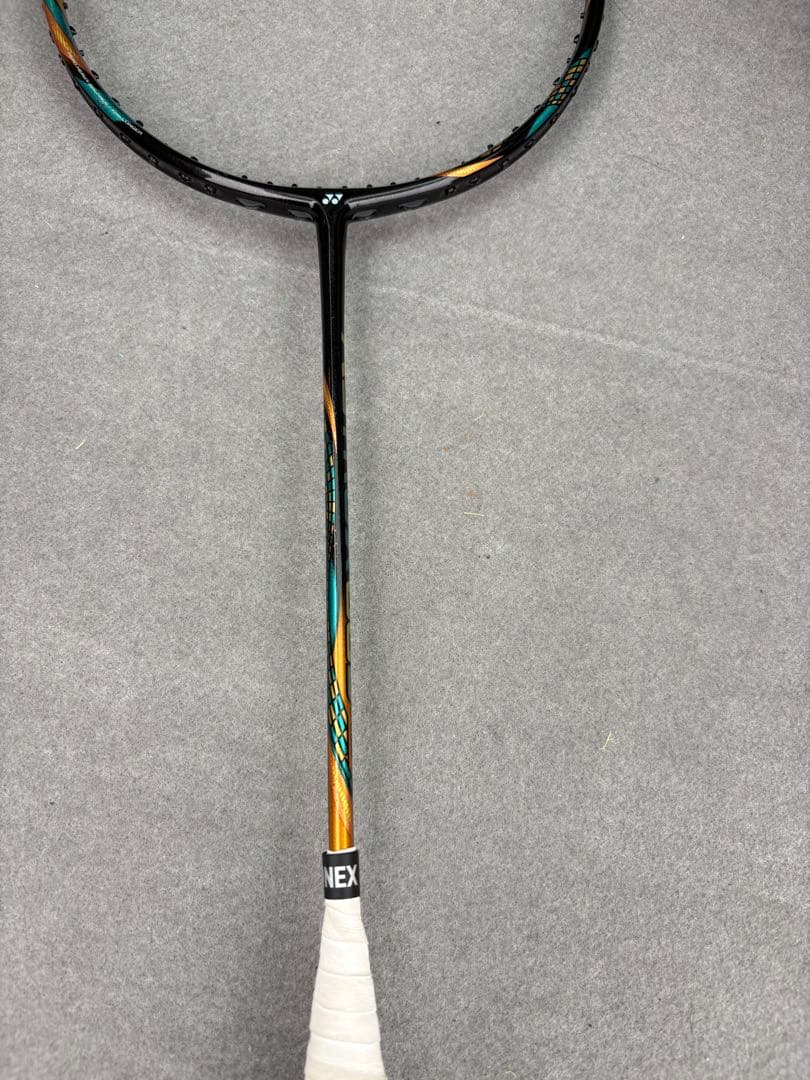 YONEX ASTROX 88D PRO バドミントンラケット