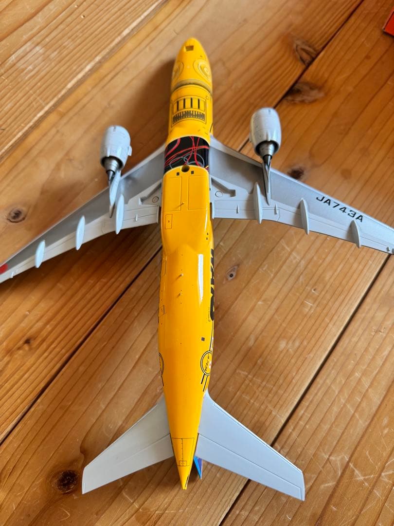 航空機・ヘリコプター ANA B777-200ER starwars c3po 1/200