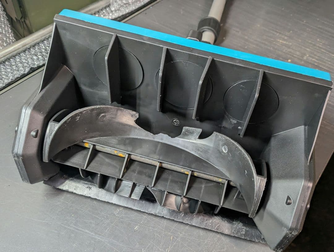 よ*し様 使用品【専用バッテリー2個+専用充電器付き】 電動除雪機 除雪機 折り