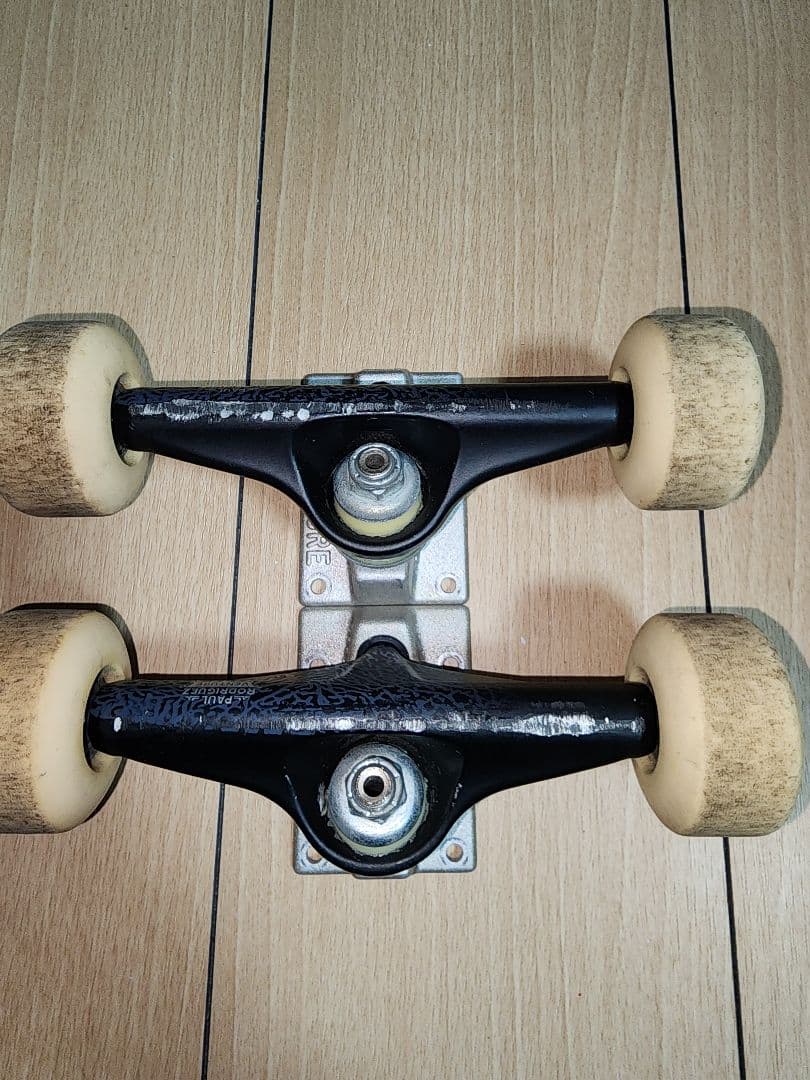 V-HOLLOWS P-ROD PREMIUM+ウィール,ベアリング付き