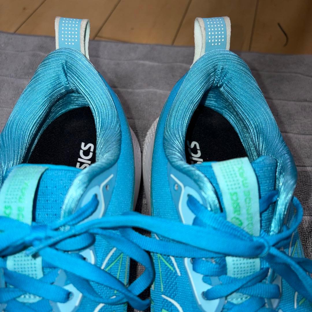 ASICS ランニングシューズ グライドライド マックス　27.5cm
