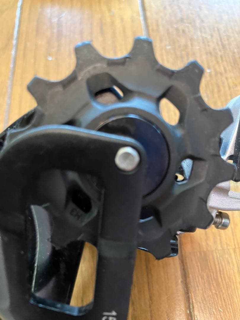SRAM RIVAL1 リアディレイラー　ミドル（MAX 36T）美品