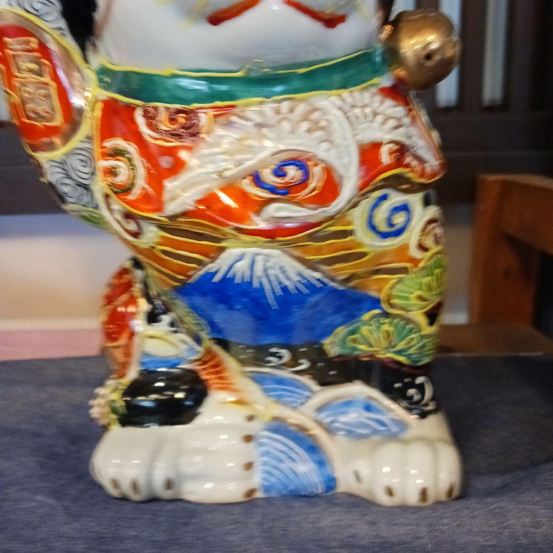 九谷焼　盛絵付け招き猫　高さ２９cm