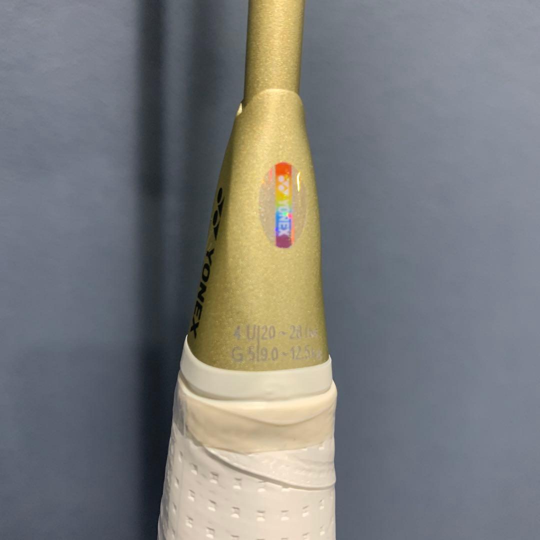 専門店会限定カラー　アストロクス88dproBPバドミントンラケット 4U5