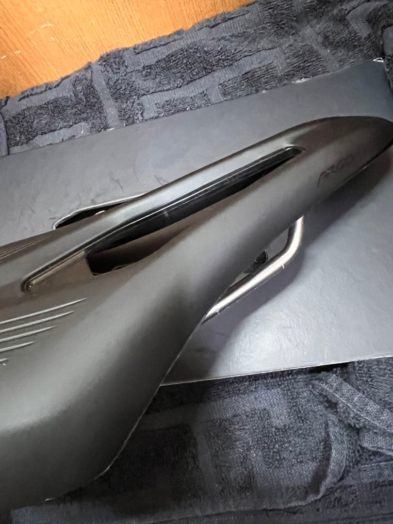 Fizik ARGO R3 サドル 140mm