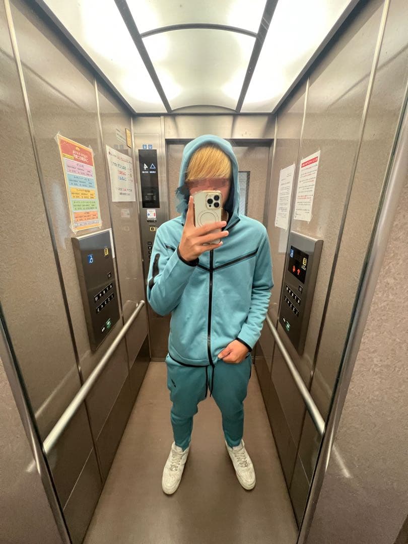 Nikeテックフリース上下セット Mサイズ
