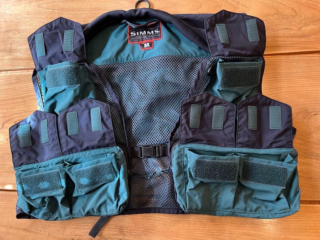 SIMMS トリビュータリーベスト　Mサイズ