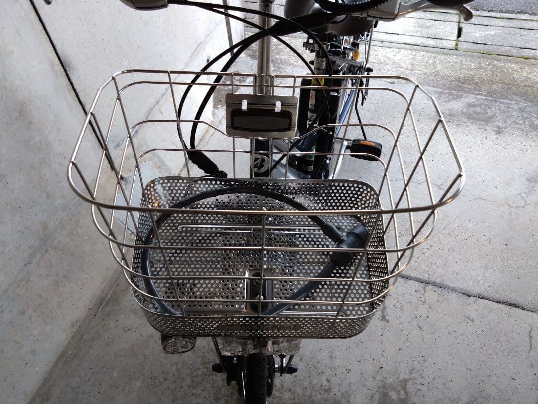 ブリヂストン albelt電動アシスト自転車 ネイビー バスケット付き