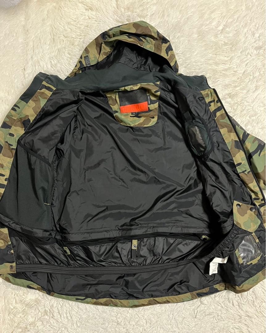 THIRTY TWO　スノボ　スキーウエア　セットアップ　迷彩　上下M