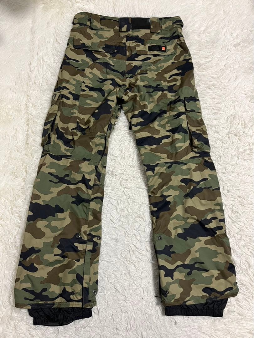THIRTY TWO　スノボ　スキーウエア　セットアップ　迷彩　上下M