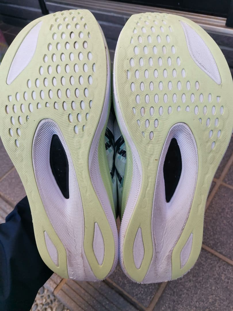ASICS マジックスピード4 27.0センチ