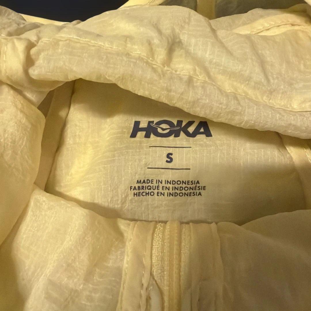 t*a様 HOKA イエロー フード付き ウィンドブレーカー S