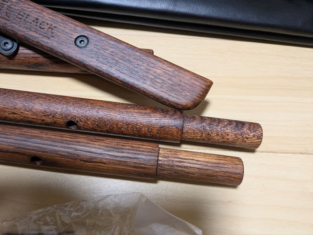【新品同様、未使用品】ブラックデザイン　シダレザクラ