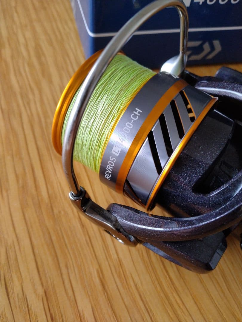 Daiwa REVROS LT 4000-CH（中古）
