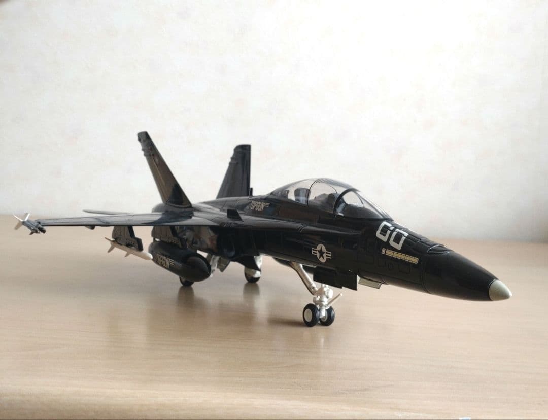 HORNET F-18 　トップガン　ホーネット