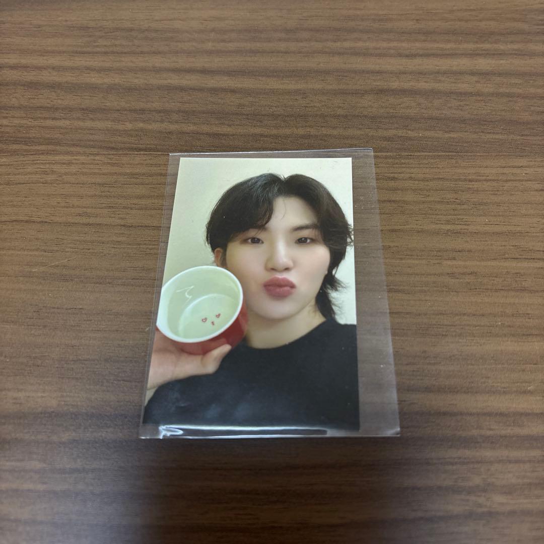 by SEVENTEEN　ウジ　アーティストメイド　ラグ　RAG　宇宙工場